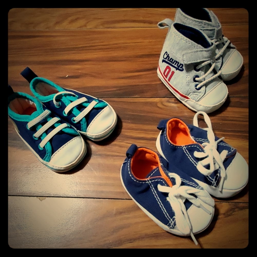 3 pair newborn shoes